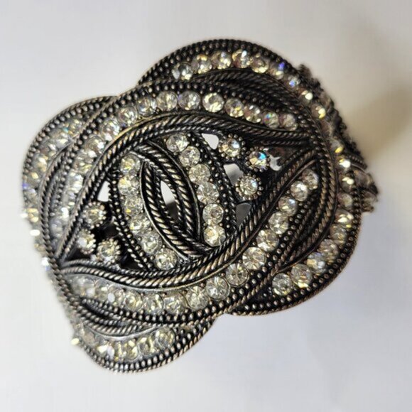 Crystal Cuff Bracelet - Picture 3 of 12